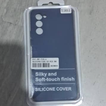 CAMON 18 SILKY AND SOFT-TOUCH FINISH SILICONE COVER‎