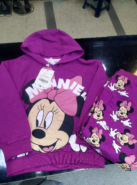 Zara Minnie Morada(capota)