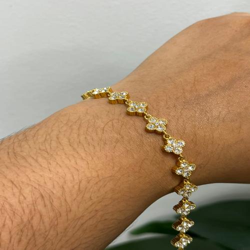 Flower around stones bracelet
