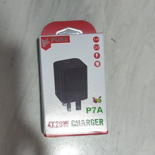 P7A PURE 3.1A DUAL USB TRAVEL CHARGER