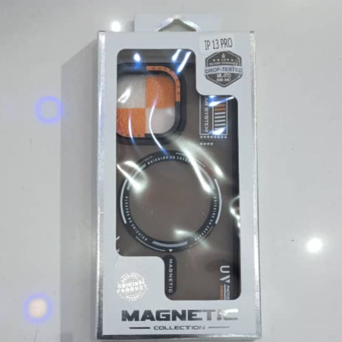 IPHONE 13 PRO MAGNETIC COLLECTION CASE