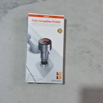 LX-VC808 MOXOM 95W HIGH-POWER OUTPUT 3 PORTS CAR CHARGER