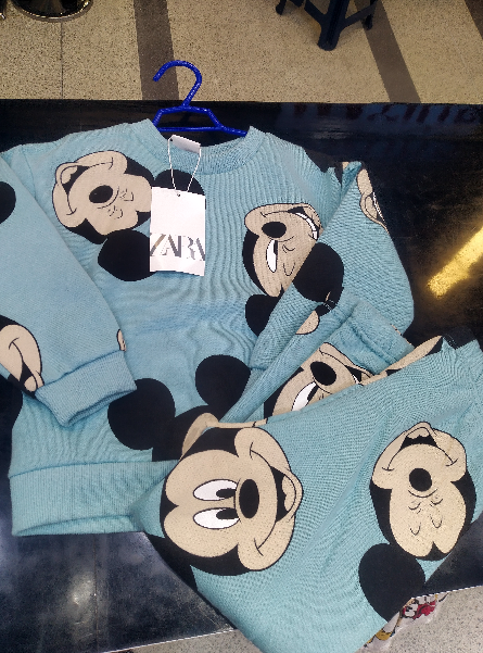 Zara Mickey (ME)