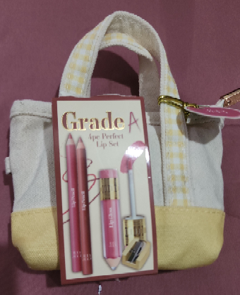 Grade A Maquillage