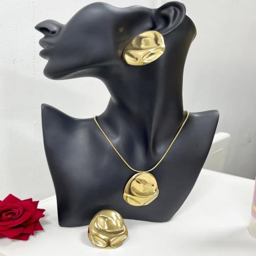 Gema necklace set